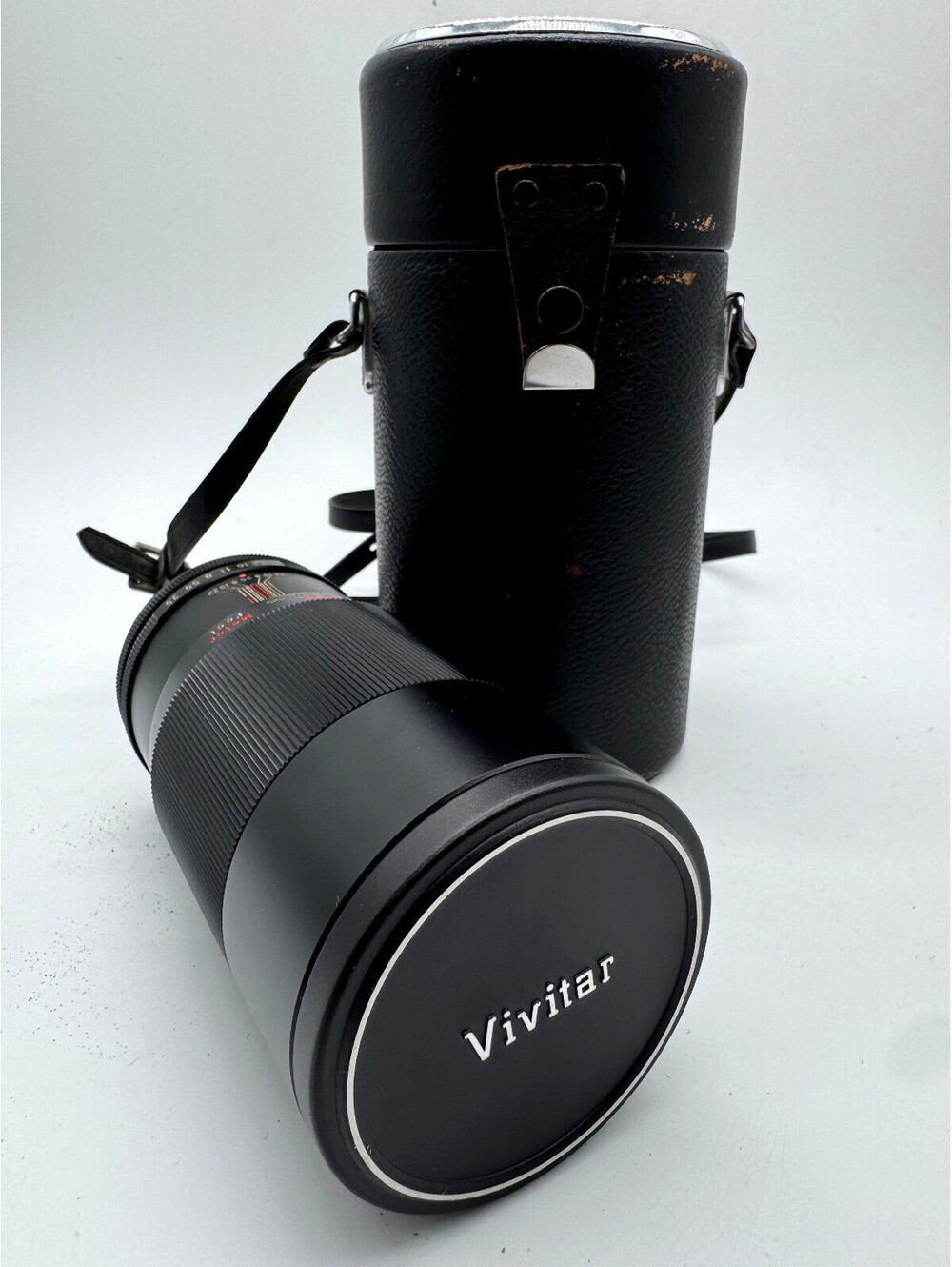 Vintage Vivitar 200mm f/3.5 Auto Telephoto M42 Lens Case Cap Filter Untested